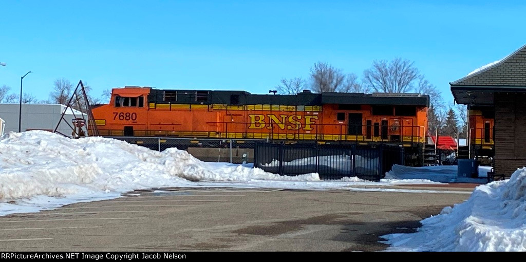 BNSF 7680